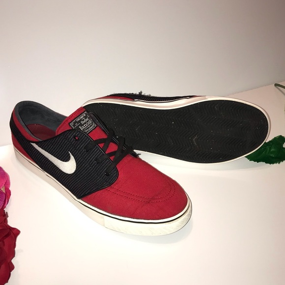 nike janoski black red